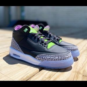 Girls Gradeschool Retro Air Jordan 3. Size 7